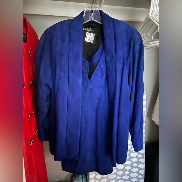 2 piece goat suede dress and swing jacket. - Picture 4 of 4